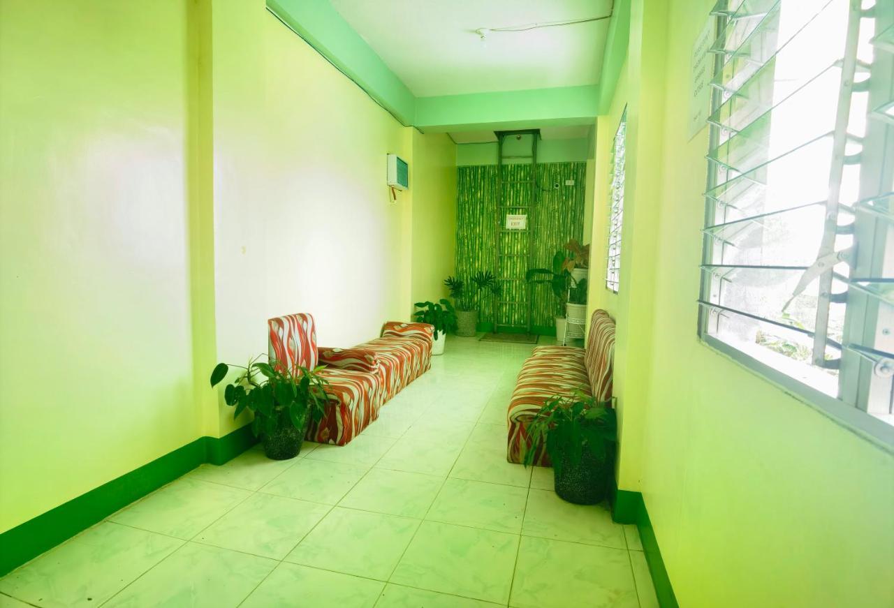 Reddoorz At D128 Lodge Cagayan Valley Тугегарао Экстерьер фото